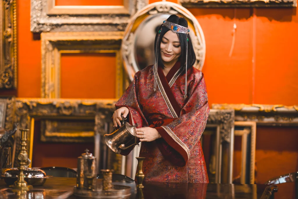 Coach Nomin pouring ceremonial cacao